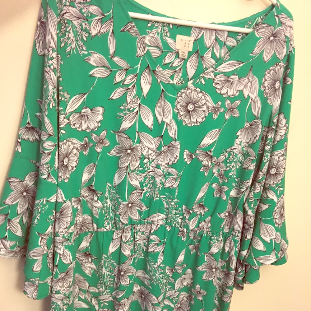 Bell sleeved floral dress-70’s style vibe